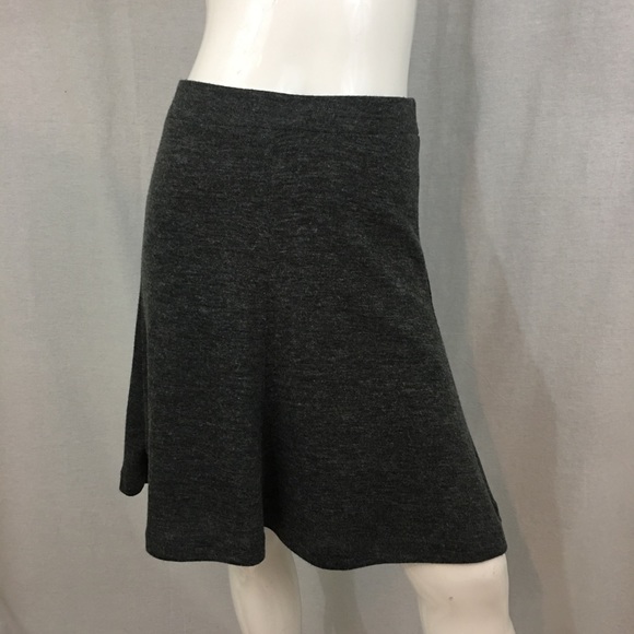 Size 0 LOFT Gray Flare Bell Knee Length Skirt - Picture 8 of 8